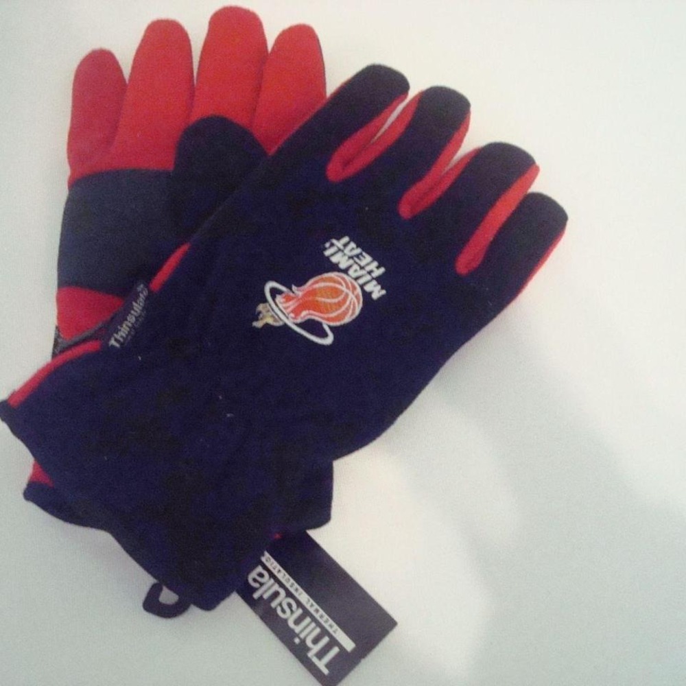 MIAMI HEAT‎ GLOVES THINULATE WINTER SKI VINTAGE W1